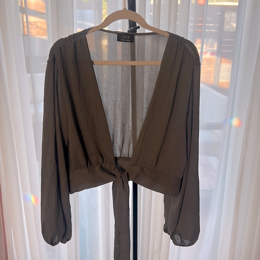 Sheer wrapped crop top ✨
